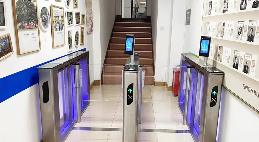 DR TD 6621B Stainless Steel Speed Gate with Blue LED Lighting