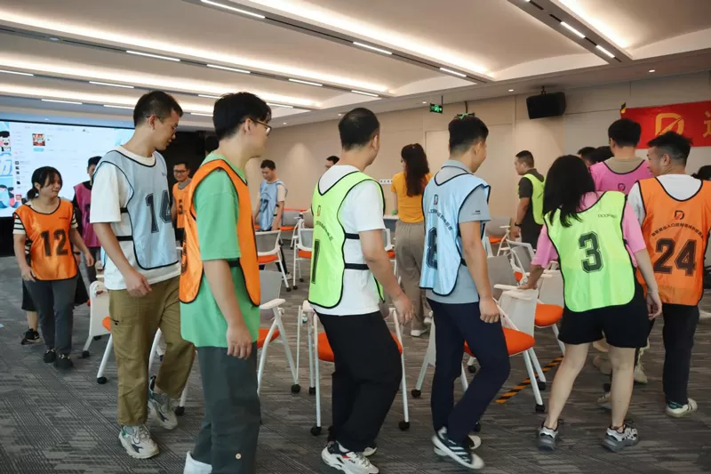 Super-Hot Summer Activities with Great Passion Super-Hot Summer Activities with Great Passion